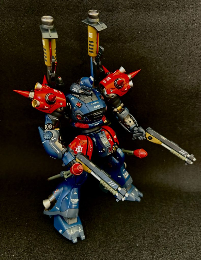 ショットガンはストックを付けずに両手持ち