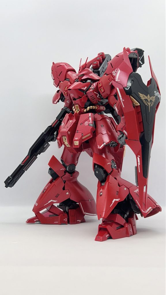 赤いパーツは全てメタリックレッドで塗りました。