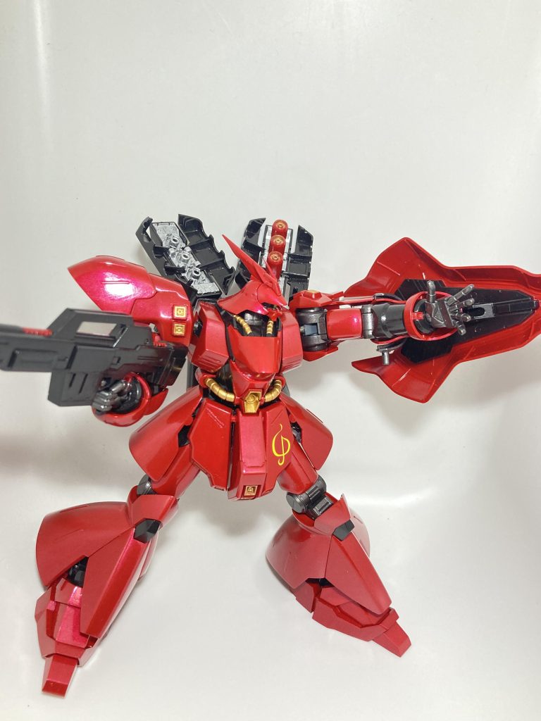 ファンネルの格納部を銀に塗ったが、開く事はもう無いかも。。。見えない箇所もこだわる　は、プラモあるあるですかね？