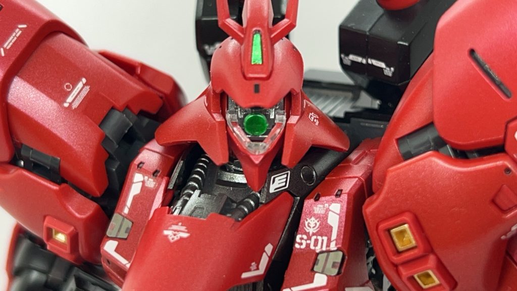 この中はしっかりと球形のコックピットになっています。