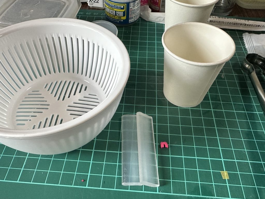 ツインアイの複製に初めておゆプラ使ってみました卓上で何度もできるようにティファールの電気ケトル買いました猫手なのでトングも買いました!!!!80℃のお湯はあっついいいいいいい