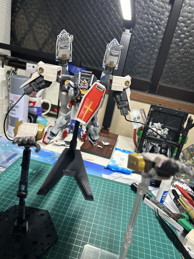 サイコⅡの腕はロケットパンチできます。ジオングのはリード線無くしたんでデキナイ…