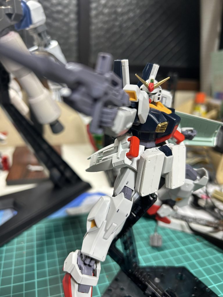 こうしてみるとスタイリッシュなMK-Ⅱもマッシブに見えますねぇ〜