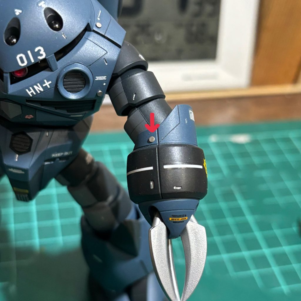 ズゴックHN＋には各所にネオジム磁石が設置されています。