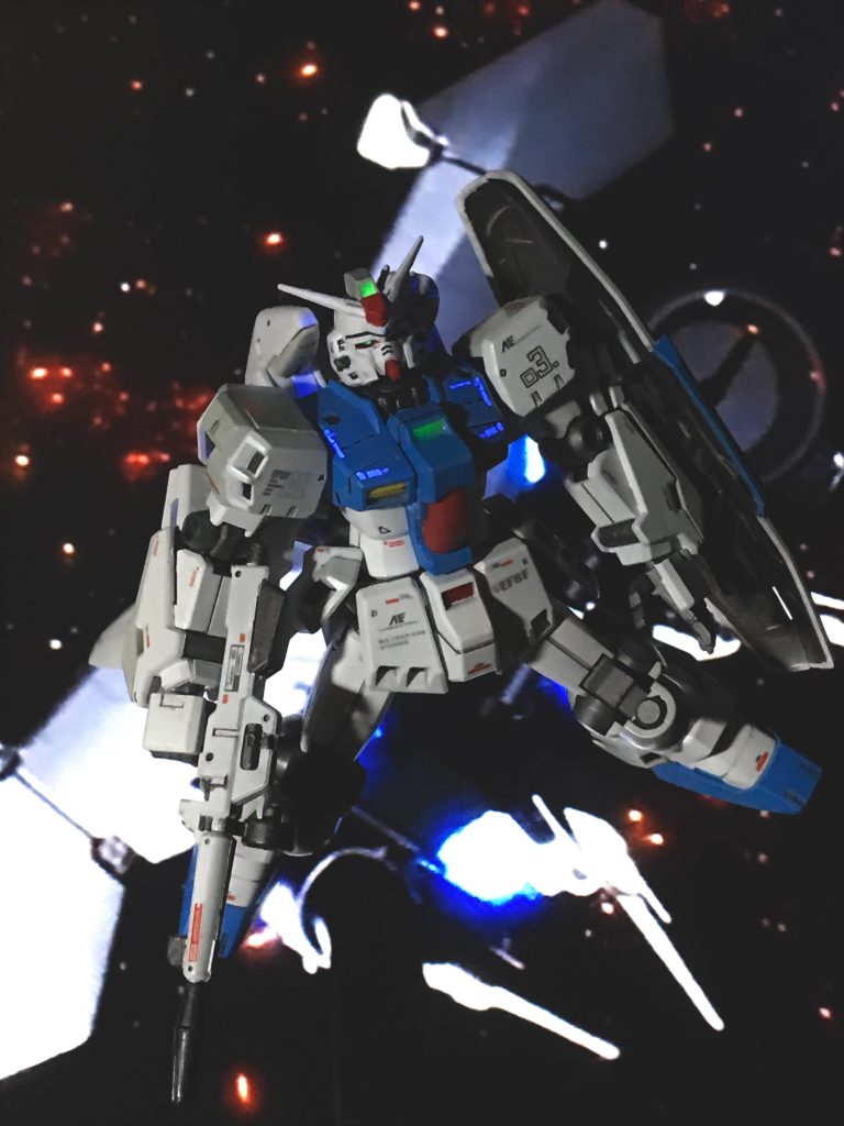 ウエポンコンテナで構成されたアームドベースオーキスとガンダム試作３号機ステイメンは合体することでデンドロビウムと呼称され、拠点防衛用のモビルアーマーとなる。その能力はMS一個大隊に匹敵するともされる。 