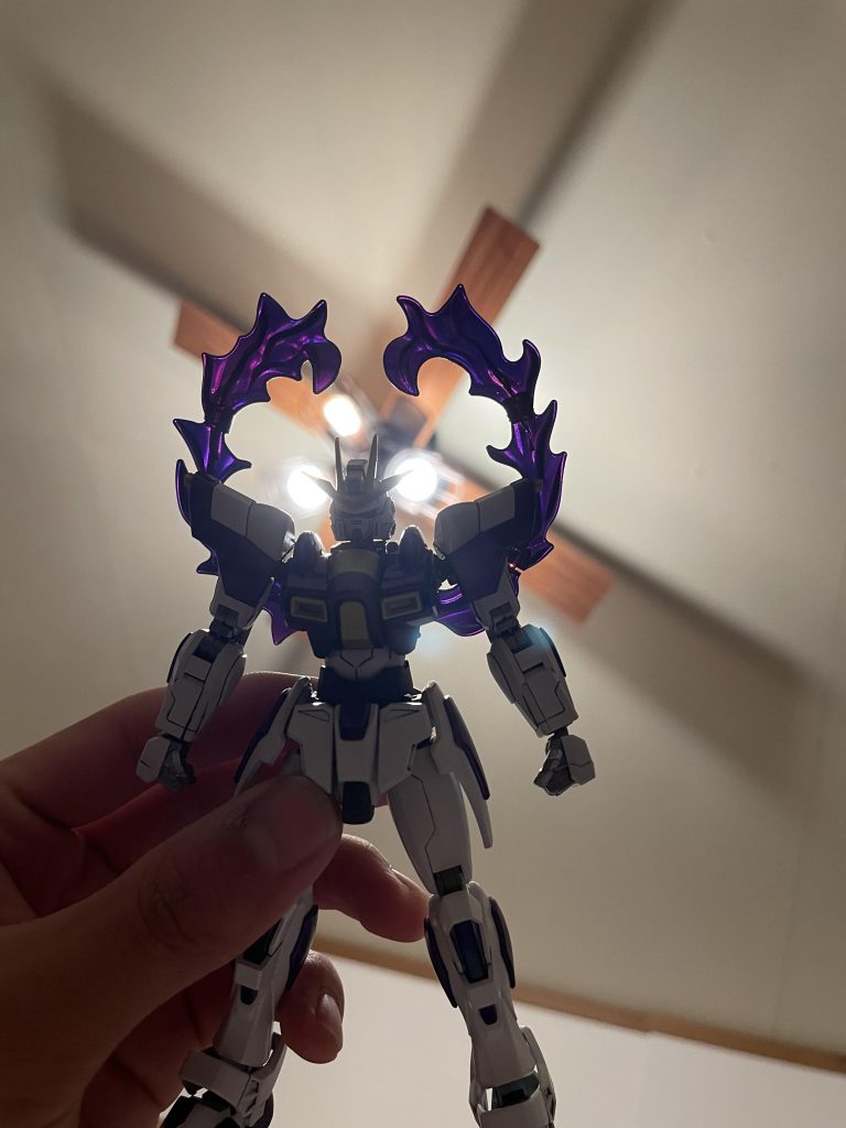 逆光の方がクリアパーツが映えるんよねぇ