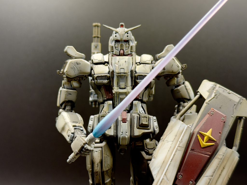 というわけで今回は復讐のレクイエムからガンダムEXでした!好みはありそうですが、めちゃくちゃかっこいいと思います。ていうかモールドがバキバキに入ってて、組み立てるだけでも満足感すごいですね。これで¥2,000はお買い得です。(別にお買い得感で選ばないと思いますけど)気になってる方はぜひ再販で手にしてみてください!ではでは今回もご覧いただきありがとうございました〜!!