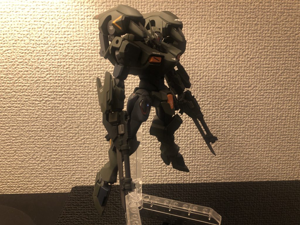 メイン武装2大型ハンドガン