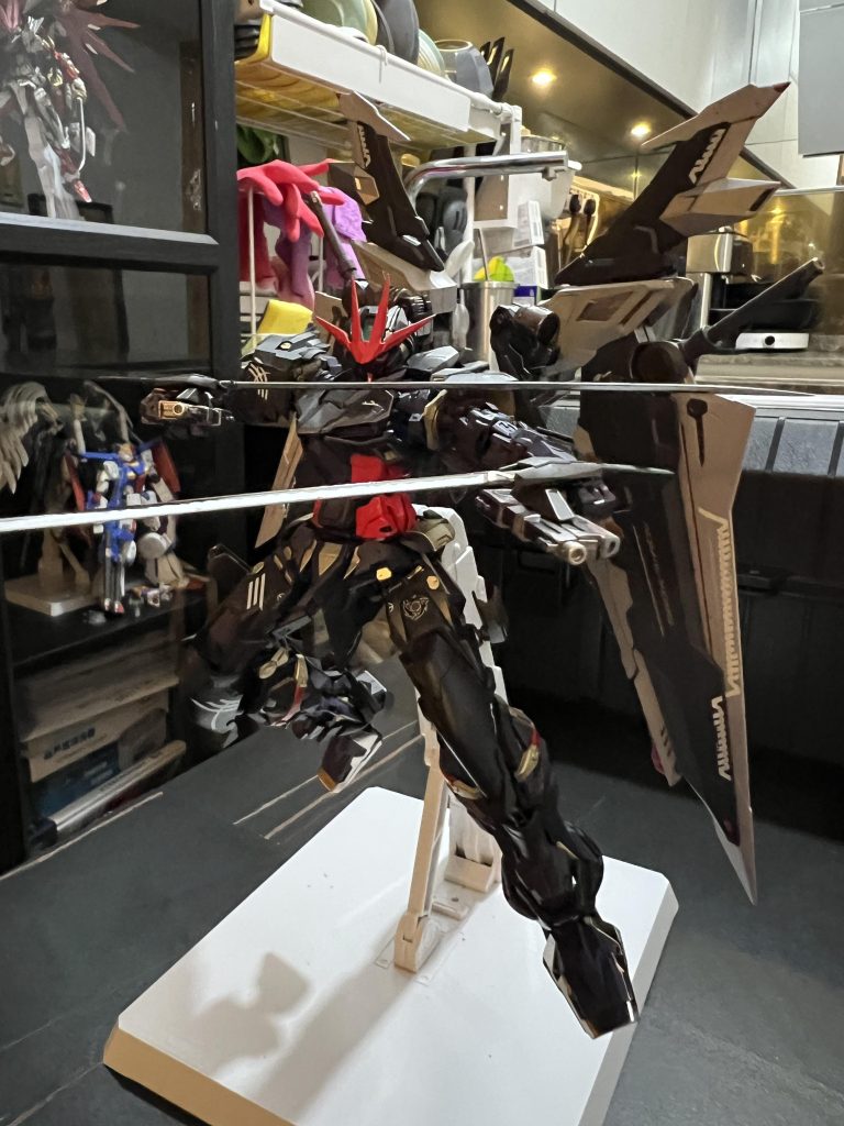 Astray noir–4枚目/制作者：Hennessy626