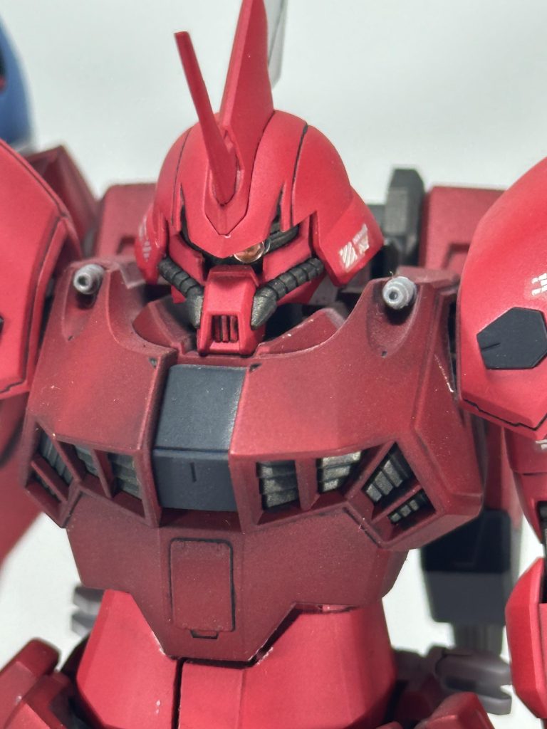 モノアイはメタルパーツとクリアアイズを使用しています。