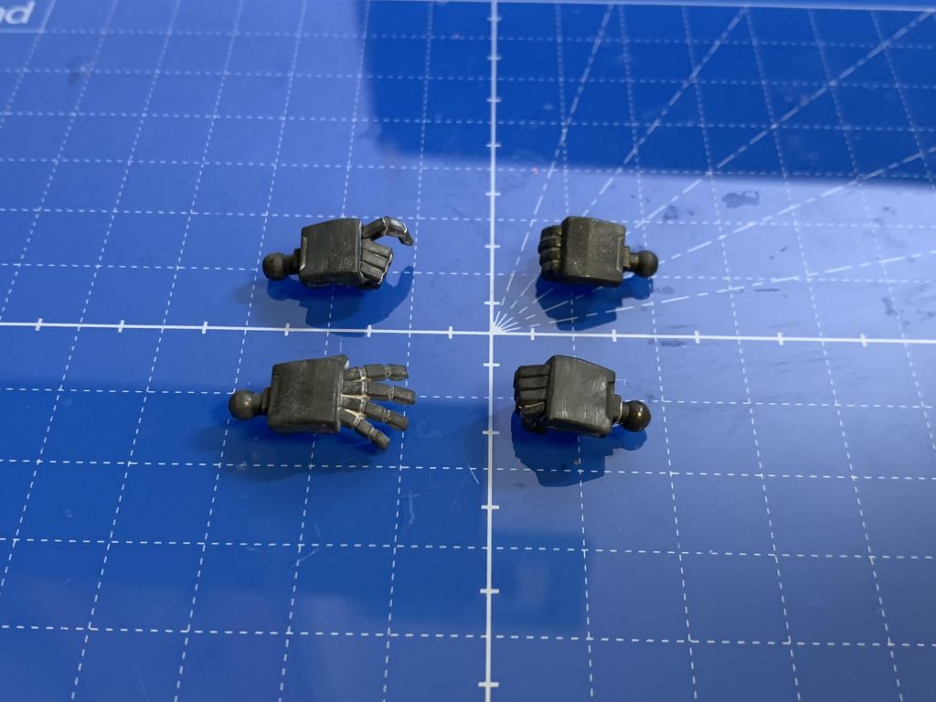 ハンドパーツはいつものMP-1Eです。最低限としました。