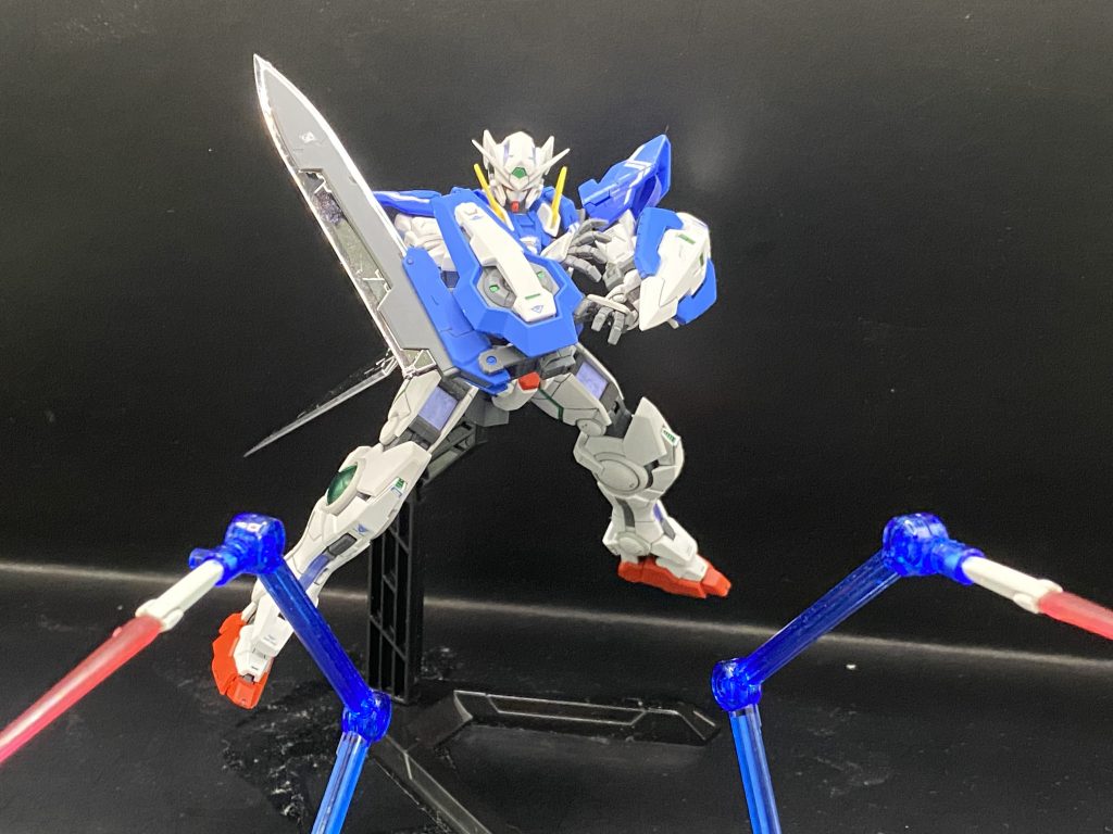 そしてGNダガーの投擲モーション！ビームサーベルの投擲武器と言うのも贅沢だと思いましたがseedの時点でブーメンさせてましたね。