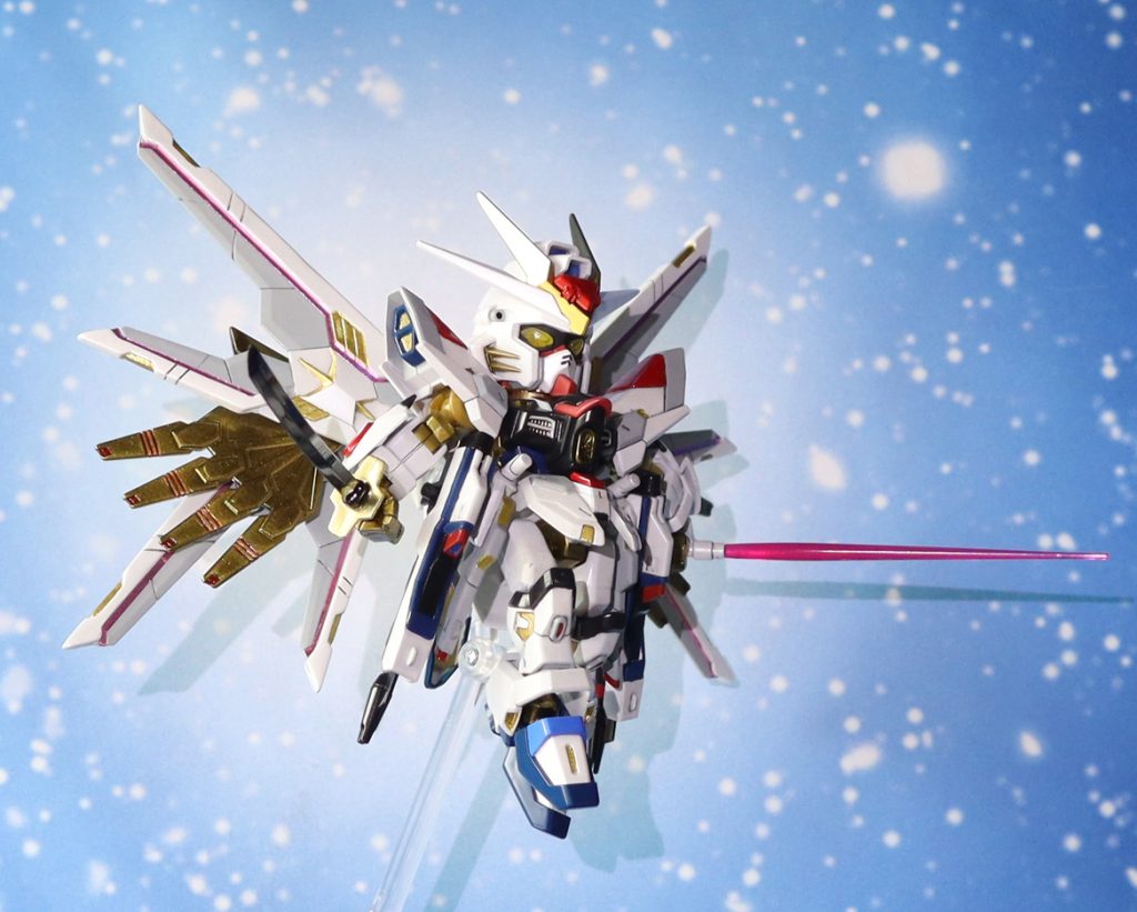 白い部分は、サフ後、ホワイト→Mr.クリスタルカラーのムーンストーンパールで塗装しました。