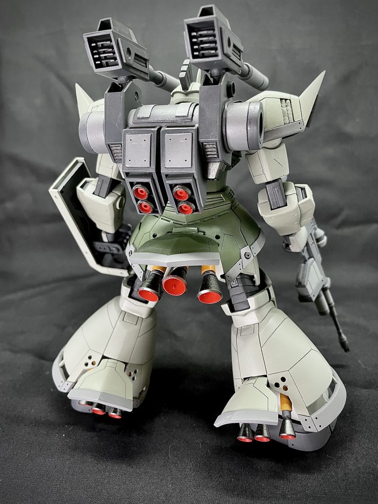 作り始めは高機動型バックパックを作ろうとしてたのですが…