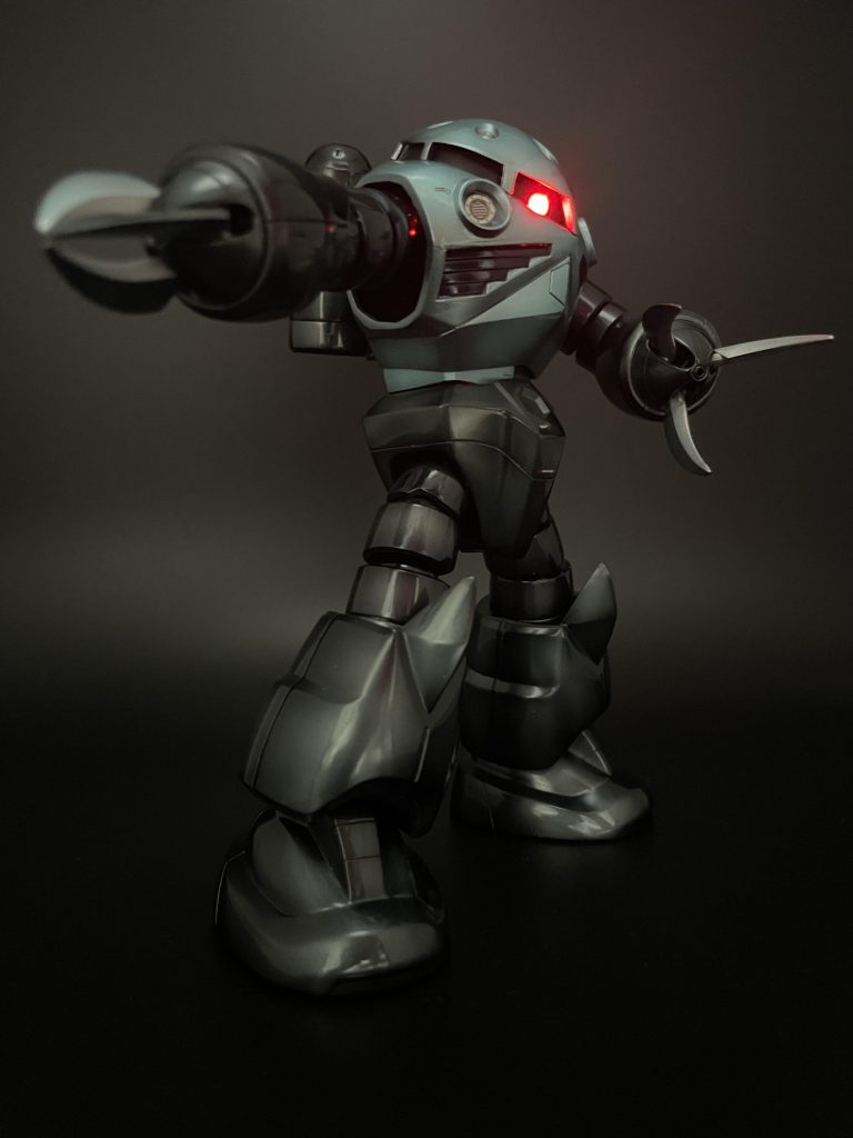 グポーン光るとこんな感じ(脇の下から光漏れてますね)