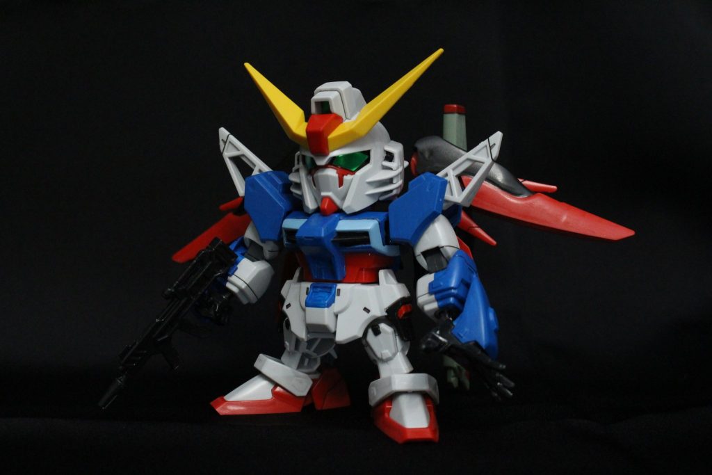 【塗装】基本は色分けされてないところの塗装ですが、ブルーの部分は色味を統一するためにも全部塗りました!ブルー:水性ホビーカラー ライジングフリーダムブルー水色:イザーク専用機ブルーグレー:ダークグレーブラック:ブラック全て筆塗りですん