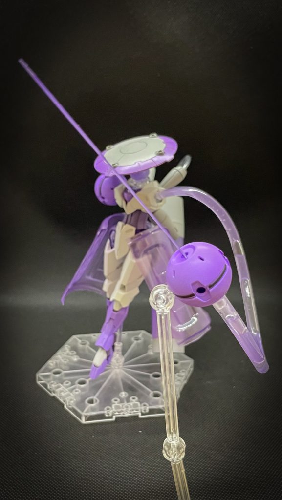 試作兵器ビームゲルパーメットを定着させゲル状でありながら自由に操作可能な試作兵器。この兵器はその形状を自由に変化、制御出来るだけではなくビーム兵器に高い耐性があり、触れたビームを吸収、拡散し無効化する事が可能。しかし逃しきれなかった熱量は沸騰、気化する事で排出されるため、無効化する度に総量が減っていくデメリットを持つ。