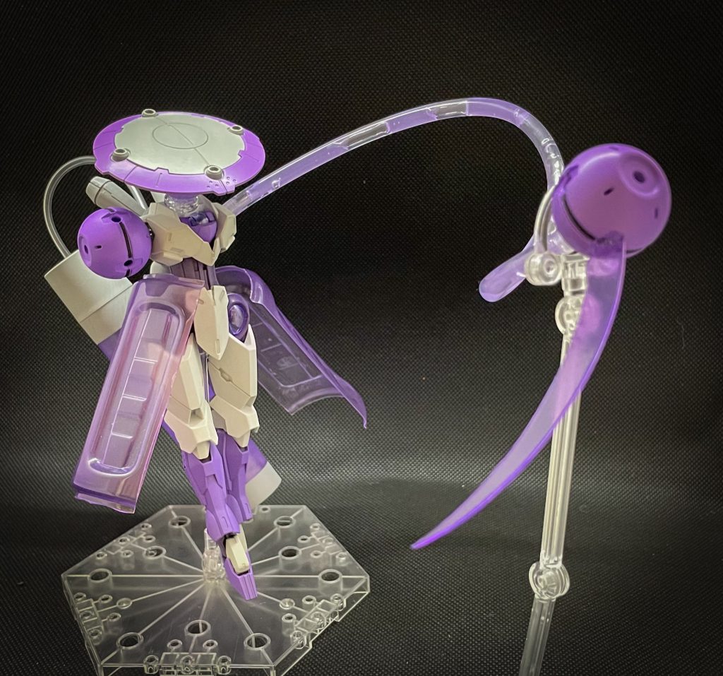 ビームゲル制御用ユニット トピチビームゲルの形状を制御する専用ユニット。ビームゲルを触腕のように操るだけでなく、内部で圧縮し専用の排出口から刃状に再形成し武装として使用する。またゲルを小さく圧縮、高速で排出する事で銃武装の代替とする事も可能。