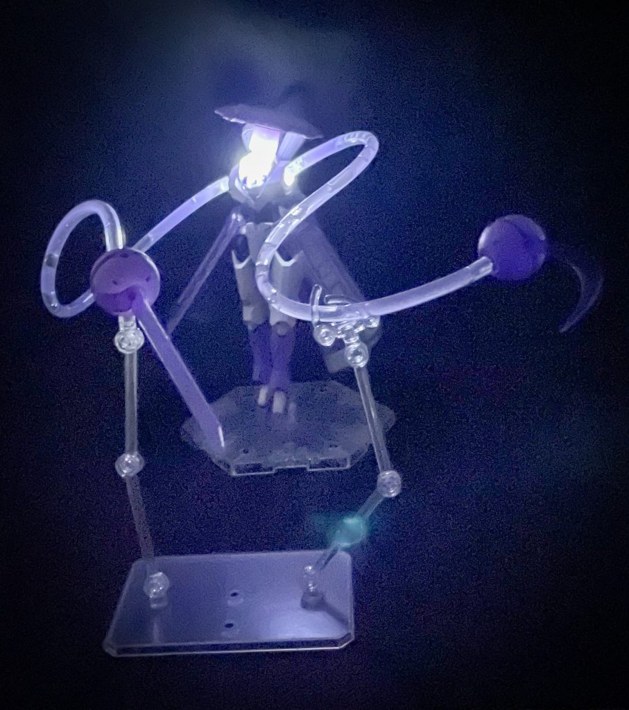 発光現象パイロットにパーメットスコアの高い者が搭乗すると稀に起こる現象。原因は不明だがこの状態になるとビームゲルの制御ユニットのコアが発光し制御レベルが大幅に上昇。出力、スピード、圧縮率が爆発的に向上する。ただし、この状態が終了するとパイロットは大きな精神的ダメージを受け最悪の場合死亡する事例まで存在する。