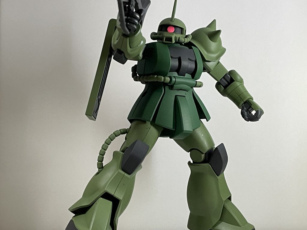 適当にポージング。元は古いキットなので可動は皆さまご存知の通り(・_・;