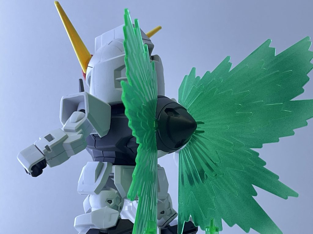 元はクリアパーツでしたが、微妙だったのでメタリックを軽く吹いて、それらしくなりました^_^  ご観覧どうもありがとうございました。