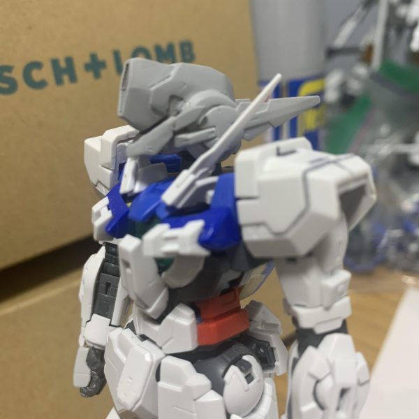 HGガンダムアストレアの頭部を使用してセンサーマスクをスクラッチしました！表面処理してないのでめっちゃ汚い！あとで表面処理するので許して〜（3枚目）