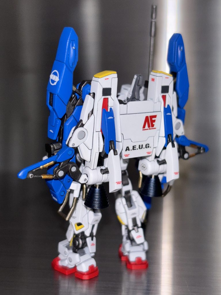 合わせ目消しが困難な箇所は作業しやすいように形状を変更しています。