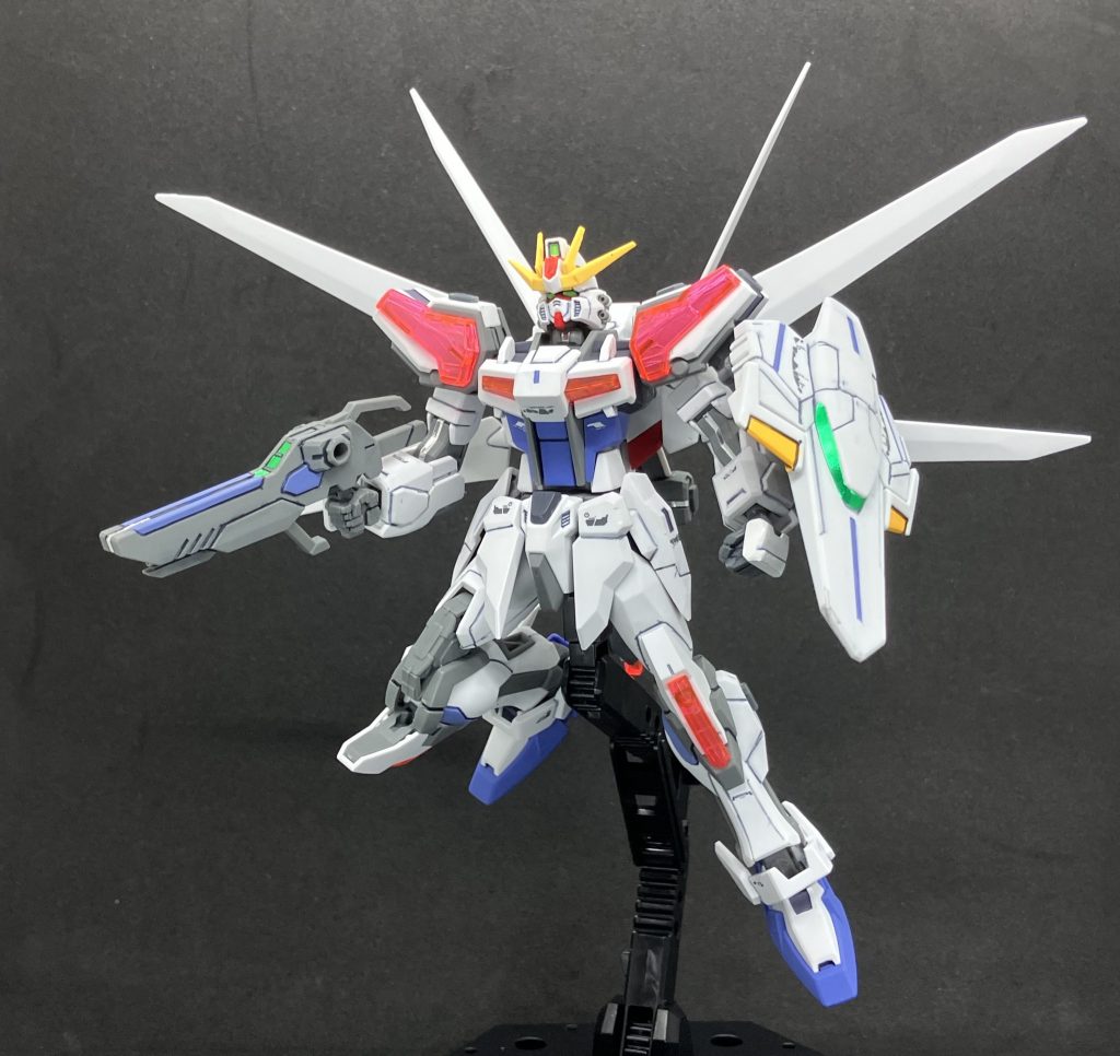 　取扱説明書にはカスタマイズ事例のページに飛べるQRコードがあったので、そちらから確認してギャラクシーブースターの翼をエクシードファイターに装着しています。