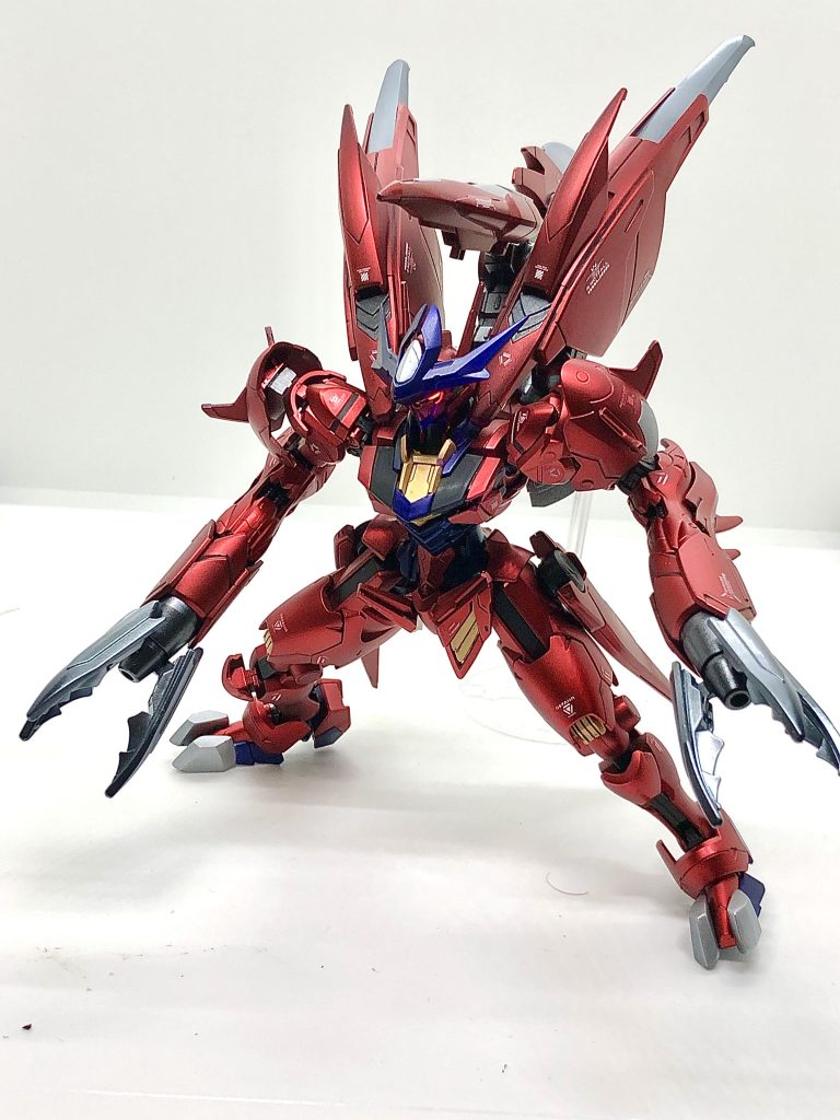 下地の影響か顔が暗くなりがちなので光ってる目がコワイのや