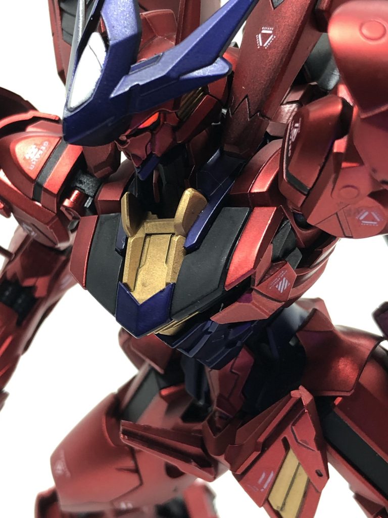 今回は全身キャンディ塗装の高難易度に挑戦してみました。手間はかかりますが完成した時の輝きは素晴らしいものでした。まあつや消ししたんですけどね。