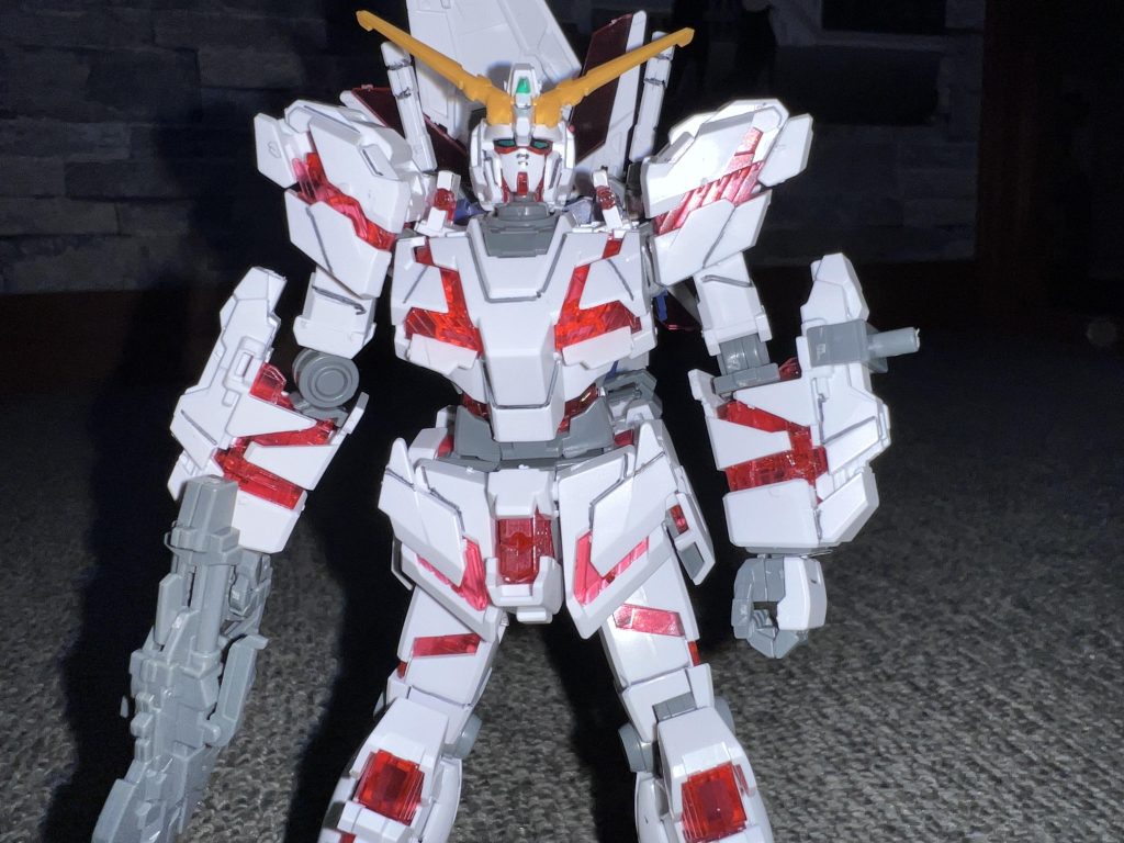 最後にガンダムマーカーを使って初の墨入れ✒️線が思った以上に真っ直ぐに引けなかったけど、あるとないとじゃ全然違うと実感😳