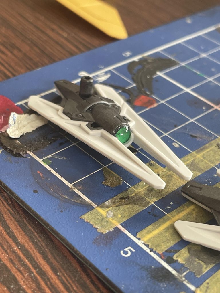 センサービットのセンサーはレジンを使って立体感を出した。 レッグセンサーユニットも同様。