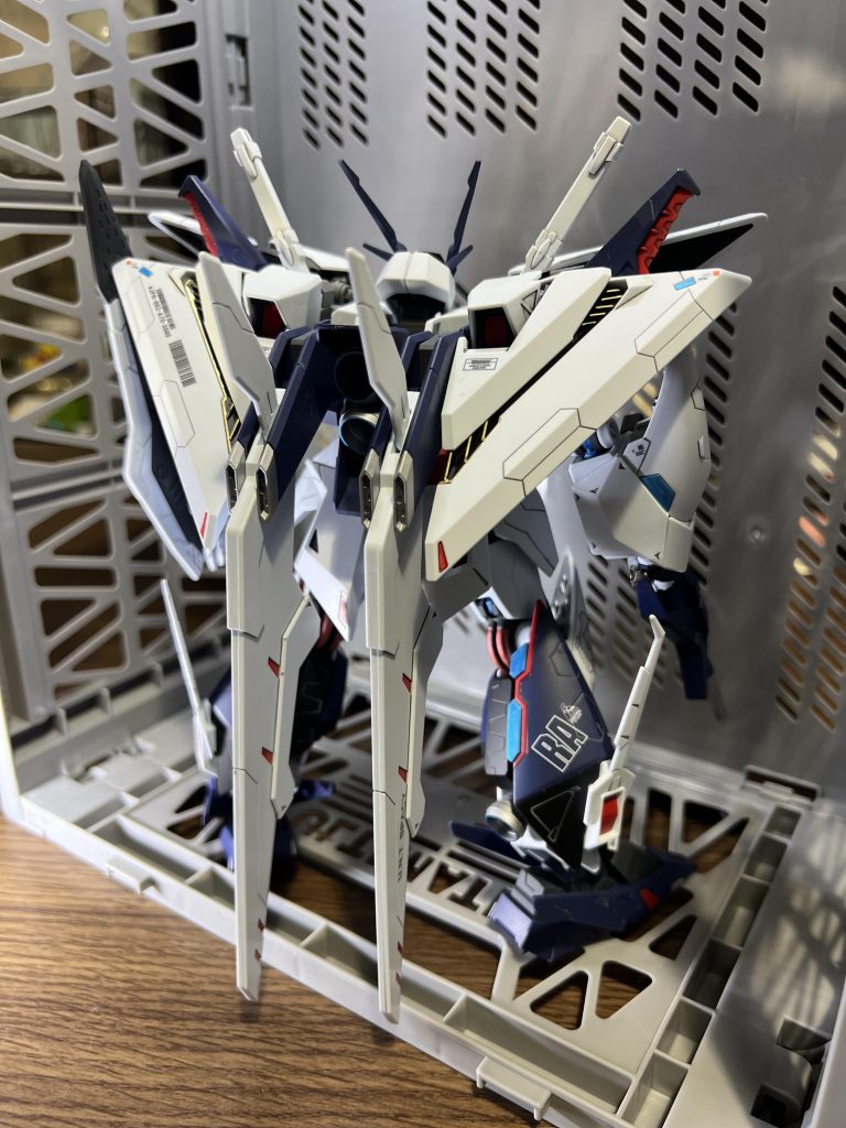 クスィーガンダム零号機  アムロ大尉搭乗機–7枚目/制作者：真樹京介