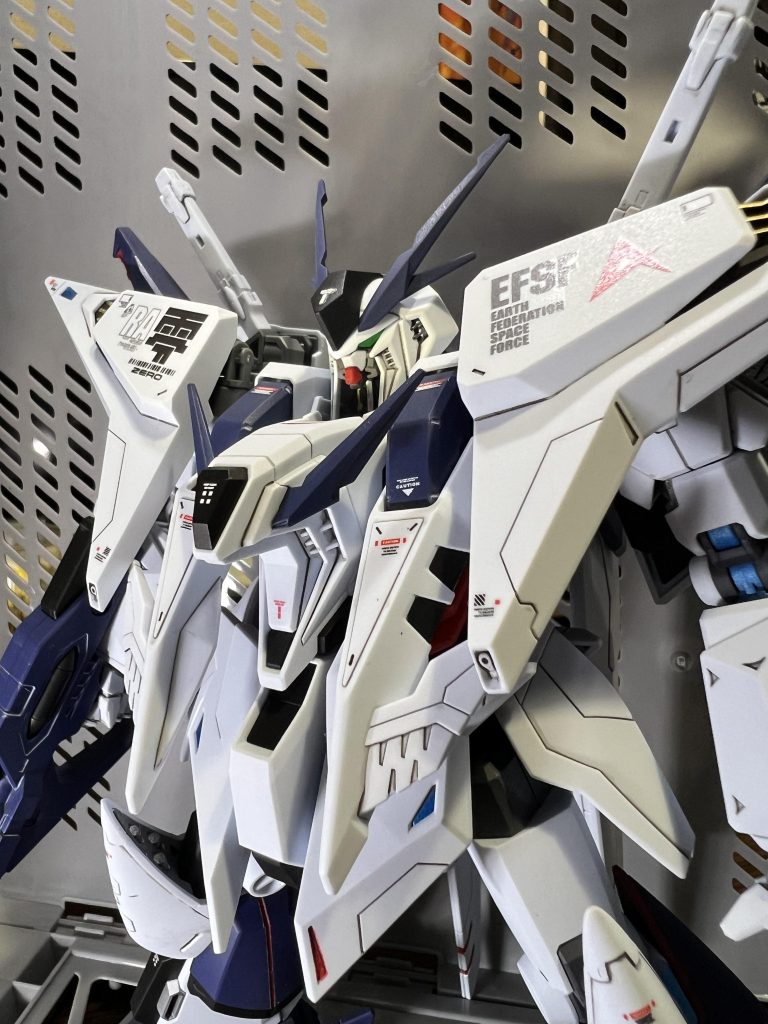 クスィーガンダム零号機  アムロ大尉搭乗機–5枚目/制作者：真樹京介