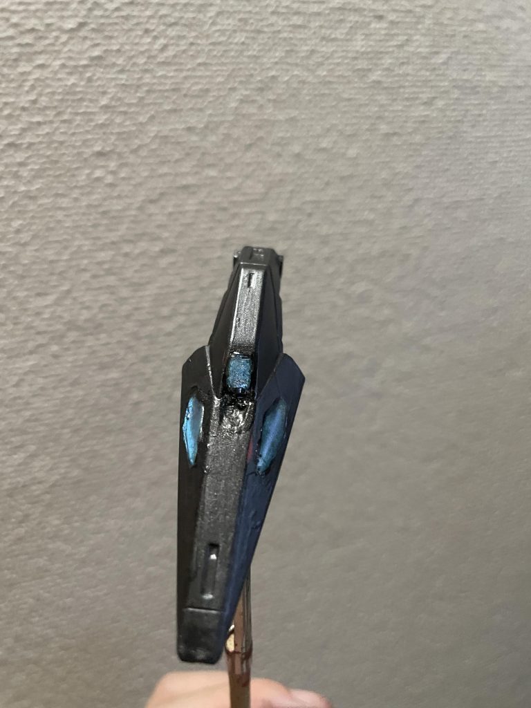 コアディフェンサーは黒を基調にしたカラーリング。宇宙による視認を妨害するカラーにしステルス性を高めたカラーリング。またコアディフェンサーはセンサーを左右に追加。 コアディフェンサーにはレジンを使用しクリアパーツを生成。