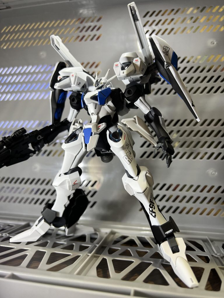 ガンダムファラクト改弐号機–4枚目/制作者:真樹京介
