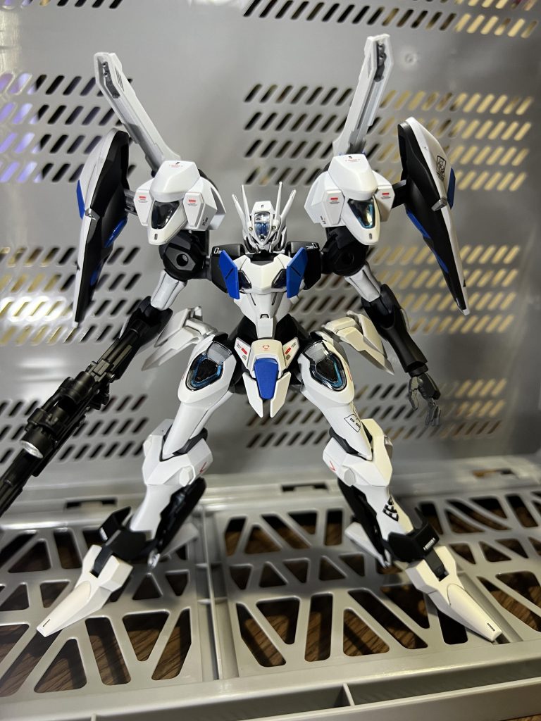 ガンダムファラクト改弐号機–3枚目/制作者:真樹京介