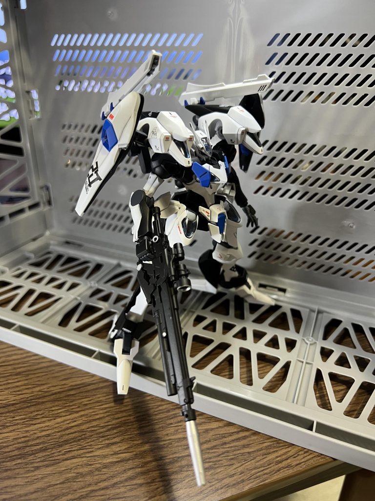 兵装はお気に入りの肩にリニアガン、シナンジュのビームライフルです。