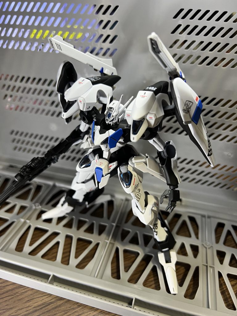 ガンダムファラクト改弐号機–3枚目/制作者:真樹京介