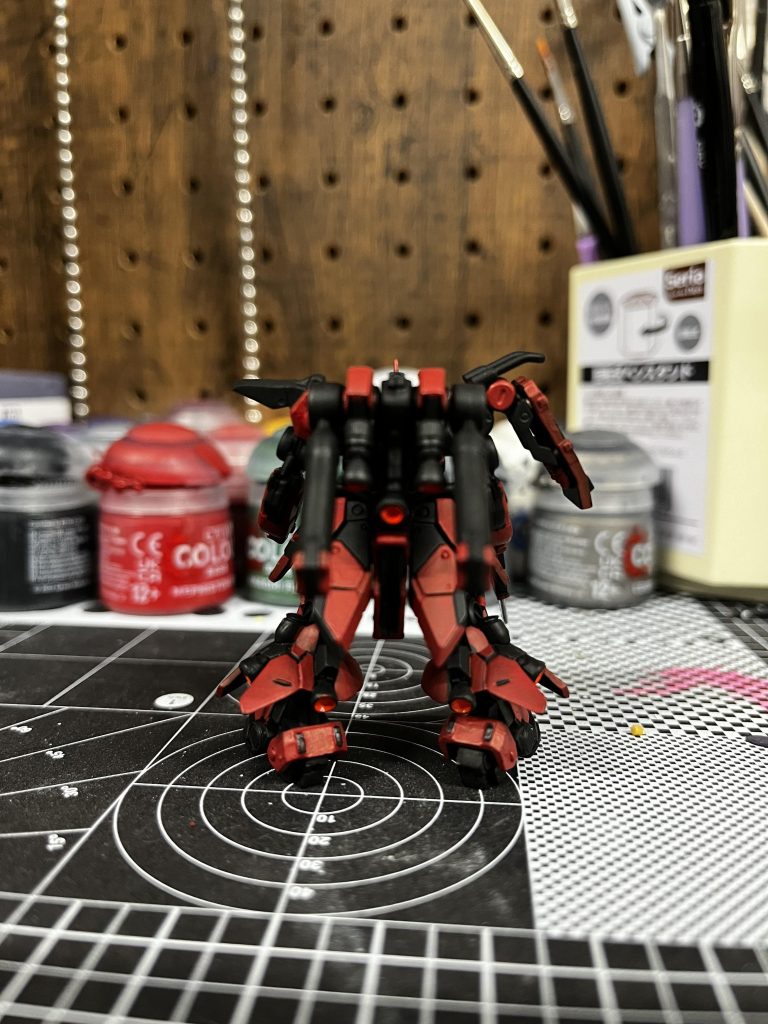 ブラックライト当てればバーニアとモノアイは光るんですがブラックライト壊れて今回は写せませんでした…