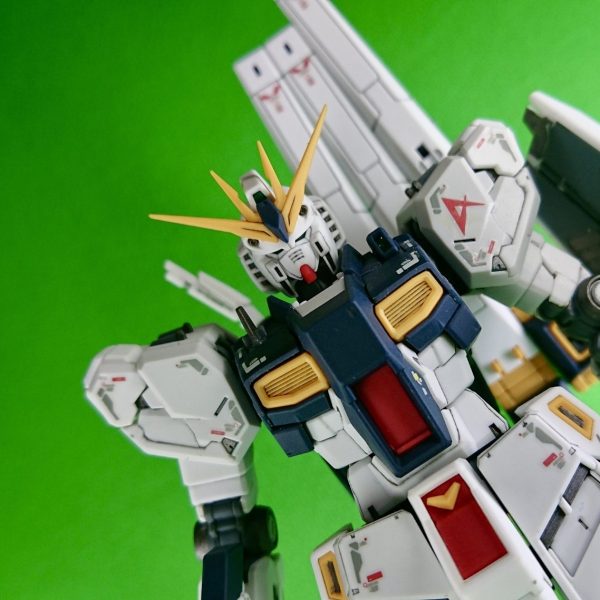 いつまで擦るの？νガンダム