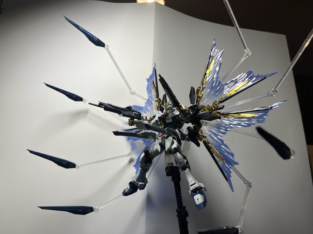 光の翼–5枚目/制作者：Yamada sei