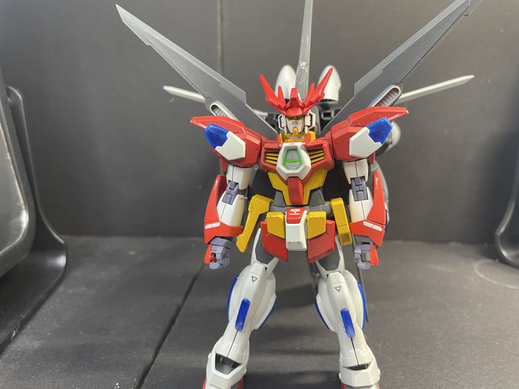 スピードチャージ……オーフィンズ唯一の特殊機能。エネルギーをチャージすることで爆発的な加速を生み出す。爆発的、と呼称したのは比喩ではなく、100%を1ミリでも超えると本当に爆発四散するため、扱いには細心の注意が必要。