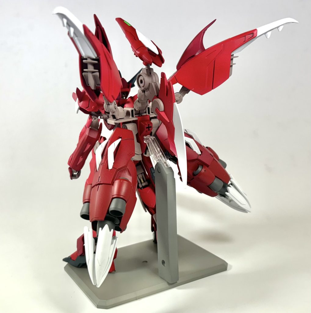 ミキシング以外は腰のフレームの新造、肩の接続位置の調整、両足のスタイル調整です。ついでに元からあったクローの持ち手部分だけを切り落として腕のディテールにそのまま使ってます。