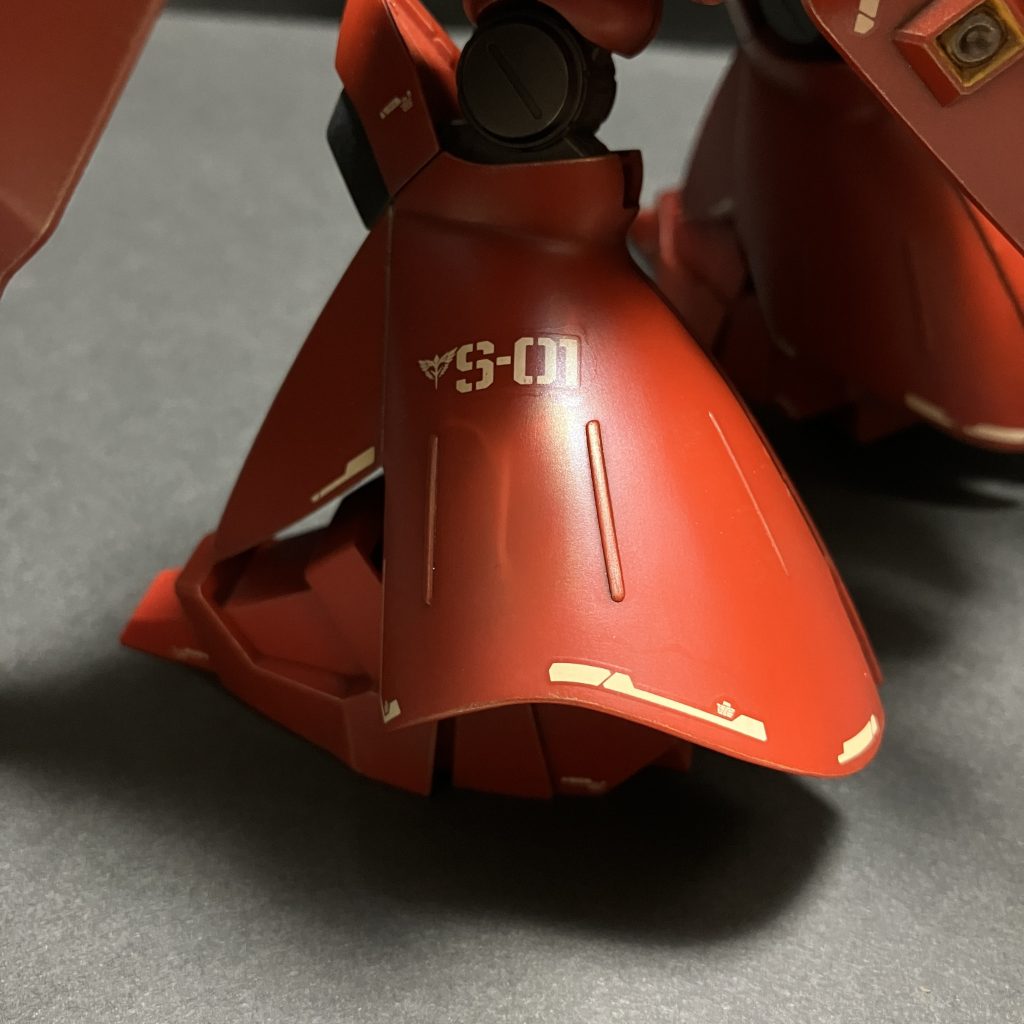 表側が見事に白化。これで完全に戦意喪失。トップコートも吹かずに組み立てて完成(仕上げ放棄)となりました。横着したらあきまへんな...