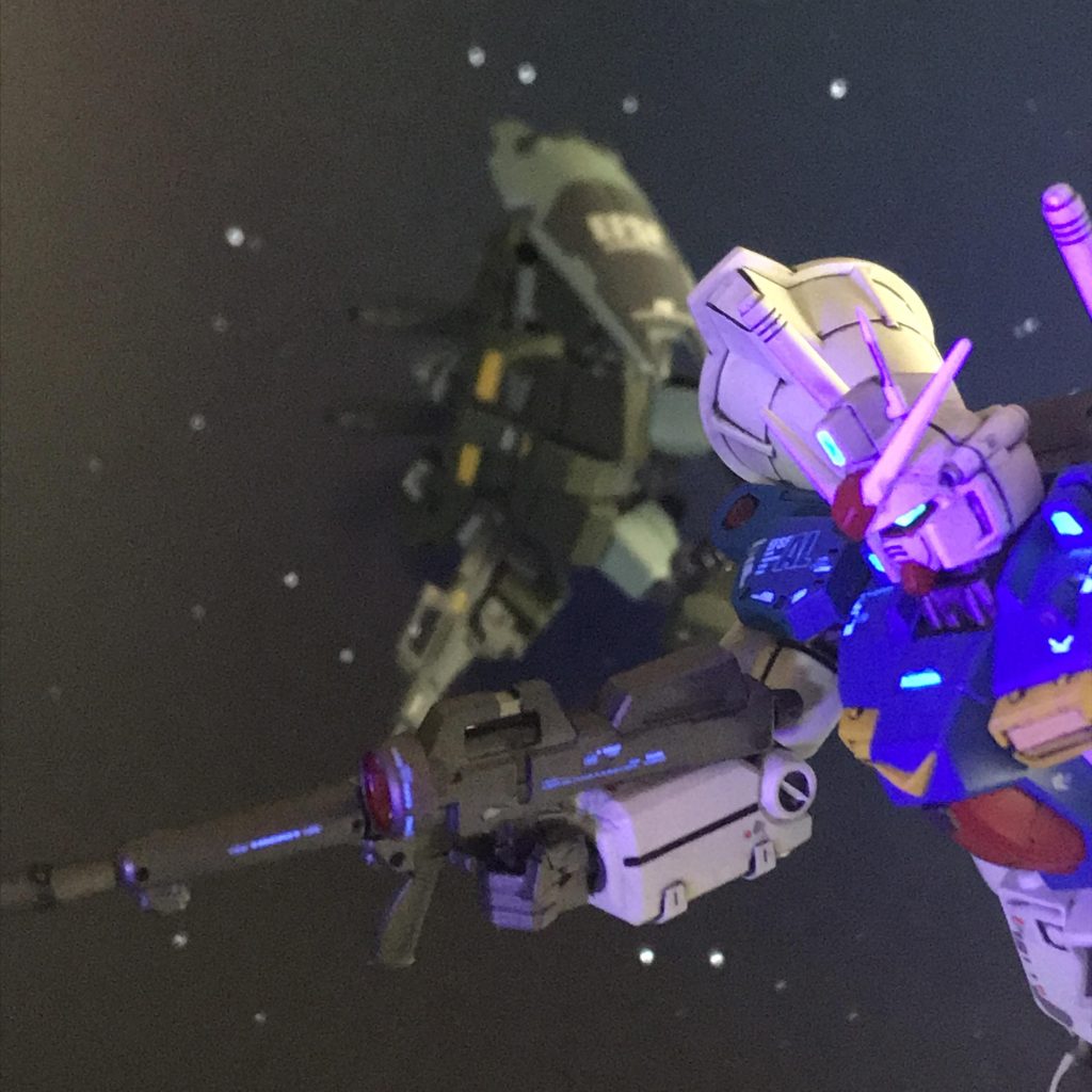 シナプス「今頃新しい敵？どこだ？」シモン「S0です！暗礁宙域に2機」ベイト「なに？ガトーはS0？」モンシア「ここからで間に合うのかっ」アデル「行けぇウラキっ！フルバーニアンならっ！」ウラキ「はいっ」ベイト「ここはまかせろっ！キースも行けっ！」