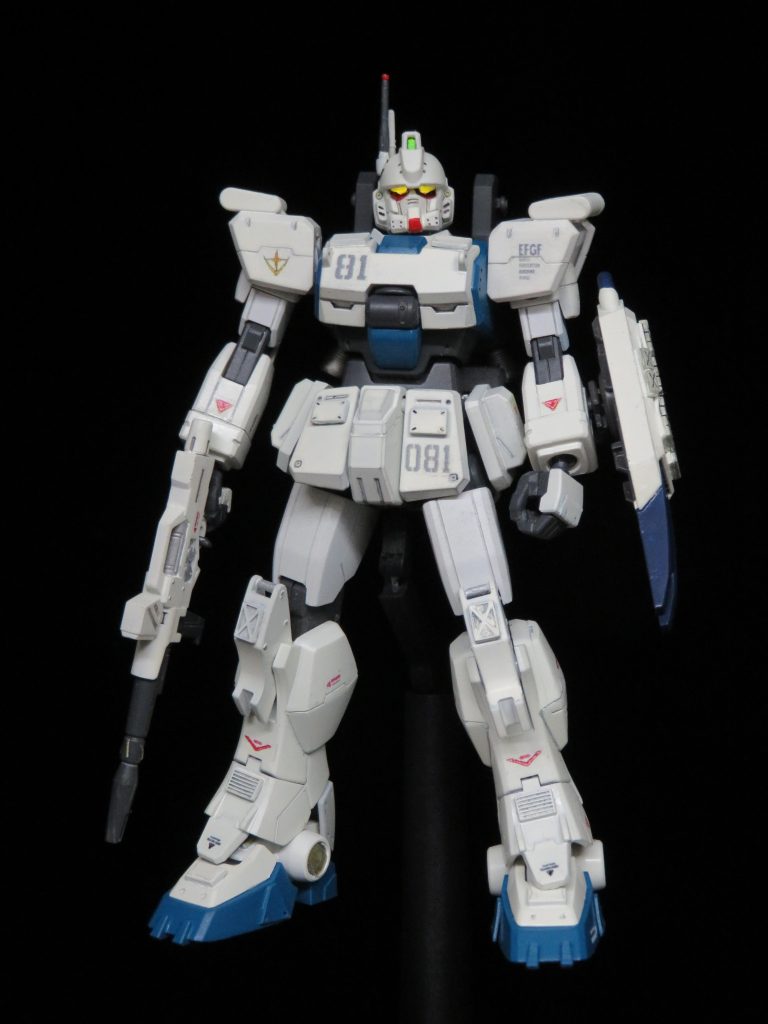 目とメインセンサー、リアセンサーが点灯します各部にディテールアップパーツを自作し、取付ました