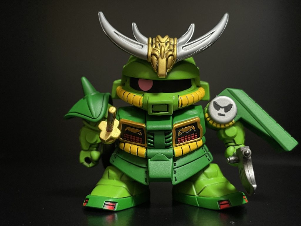 目の位置をずらしたため正面からはイマイチかも？