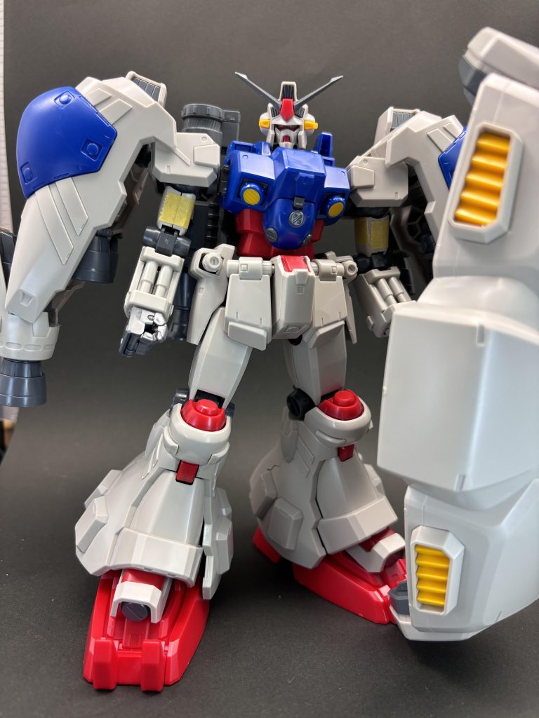 当初は、このサイサリスを二人で作成する予定でしたが、ガンプラエキシビションのブースが大きいと言う事で、担当を分けて作成することになりました。