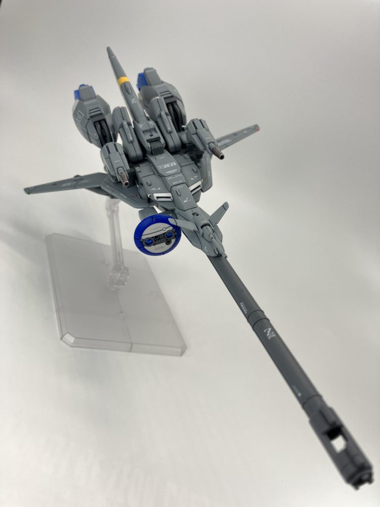 迫力あるウェーブライダー、胴体部を差し替えるのでロボット形態でもプロポーションも良いです👍